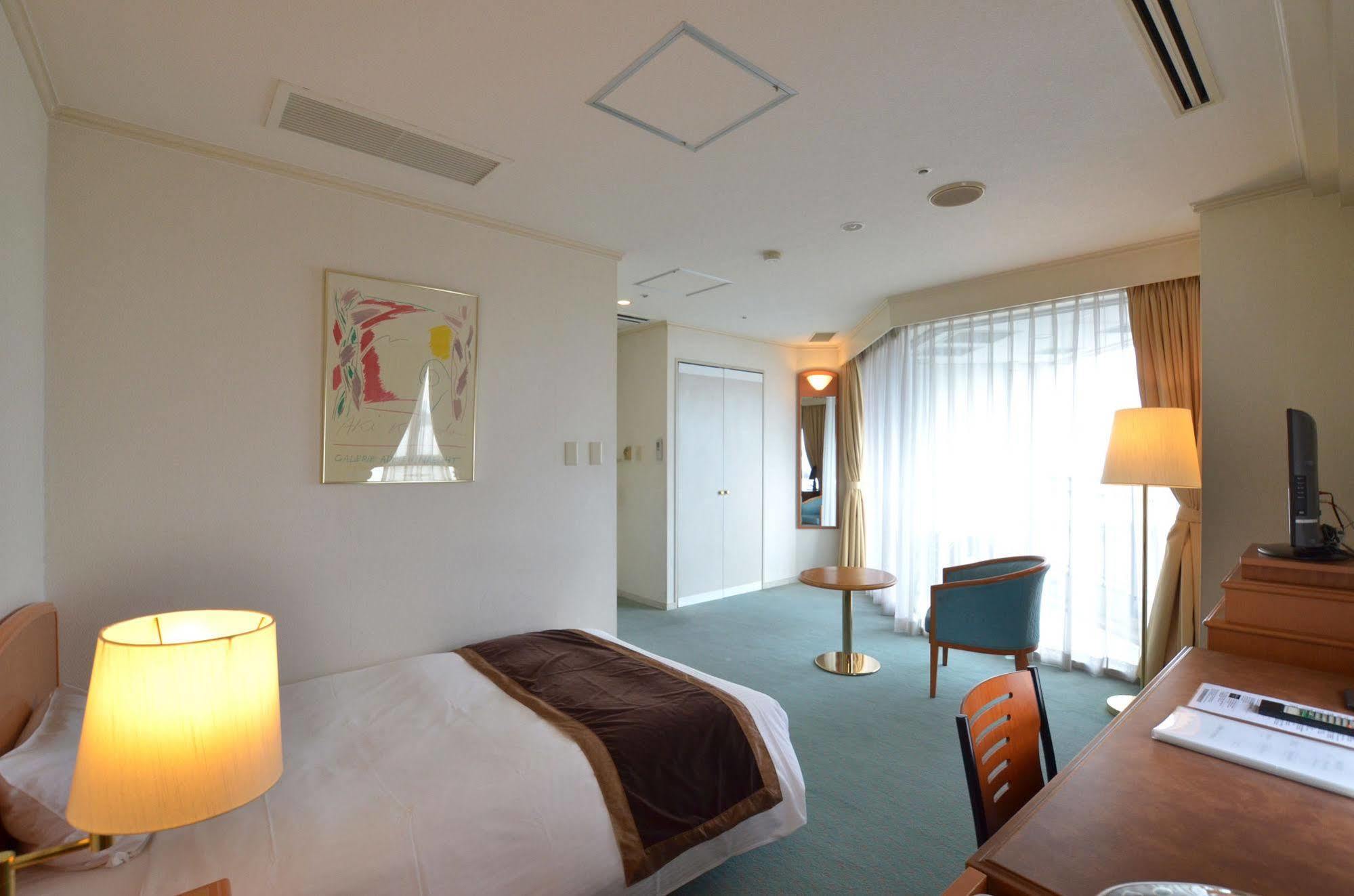 Nagasaki International Hotel Omura Екстер'єр фото